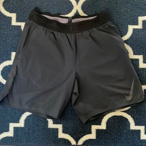 Nike Training Shorts Black Large